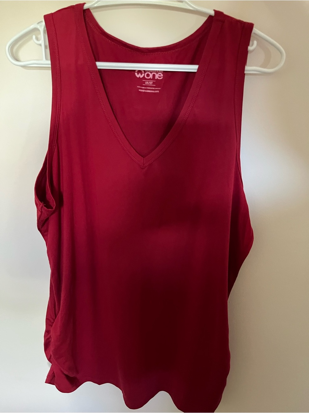 Wone V-Neck Sleeveless Tank Top - Deep Red